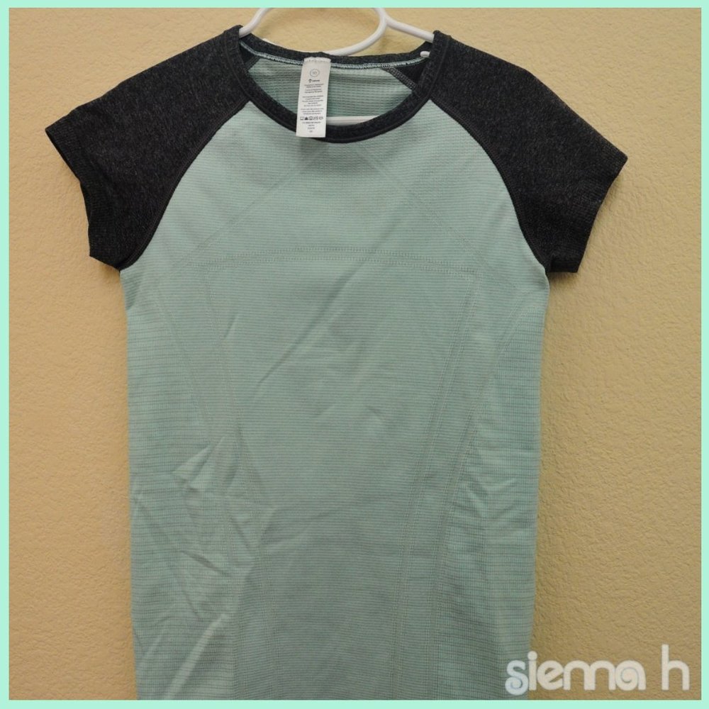 Ivivva Mint Green/Teal Fly Tech Short Sleeve Shirt